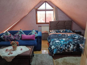 Lovely & Cozy Self-Contained Studio Apartment For 2 Guests Apt No 4